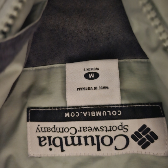 Ladies Columbia winter jacket - Picture 3 of 3